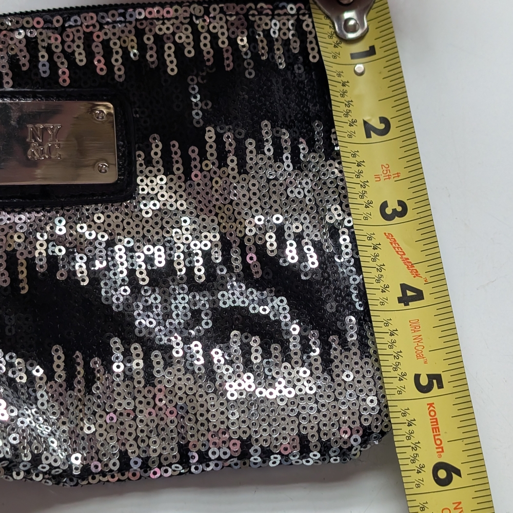 NWT New York & Co. Black and Silver Sequin Clutch **Final Price** - Picture 10 of 15